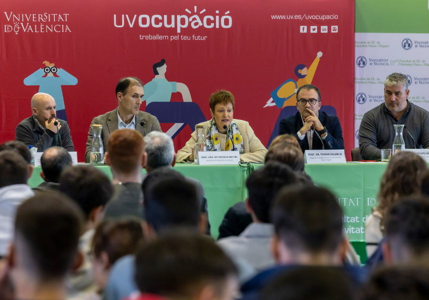 Bienvenida institucional del Foro de Cienciea de la Activicac Física y el deporte.